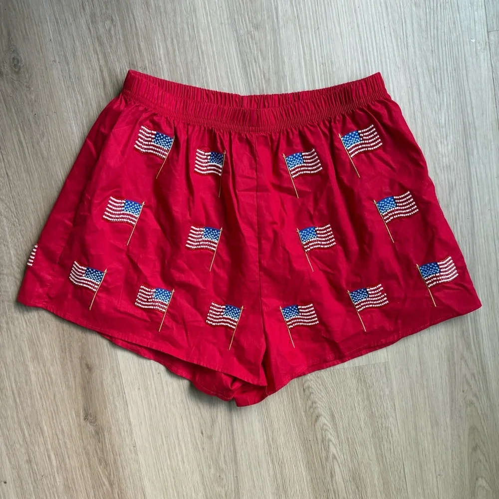 QUEEN OF SPARKLES beaded American flag short Sz S Red Cotton Poplin - Picture 2 of 4